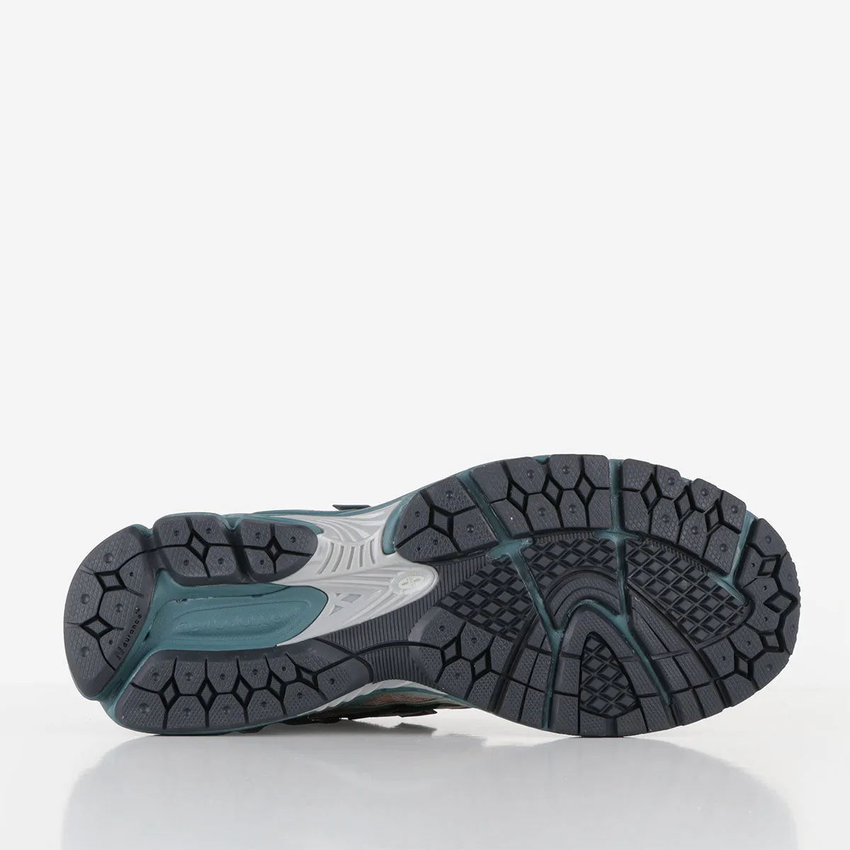 Doorbuster New Balance U1906WFB Shoes  Last Few Pieces!