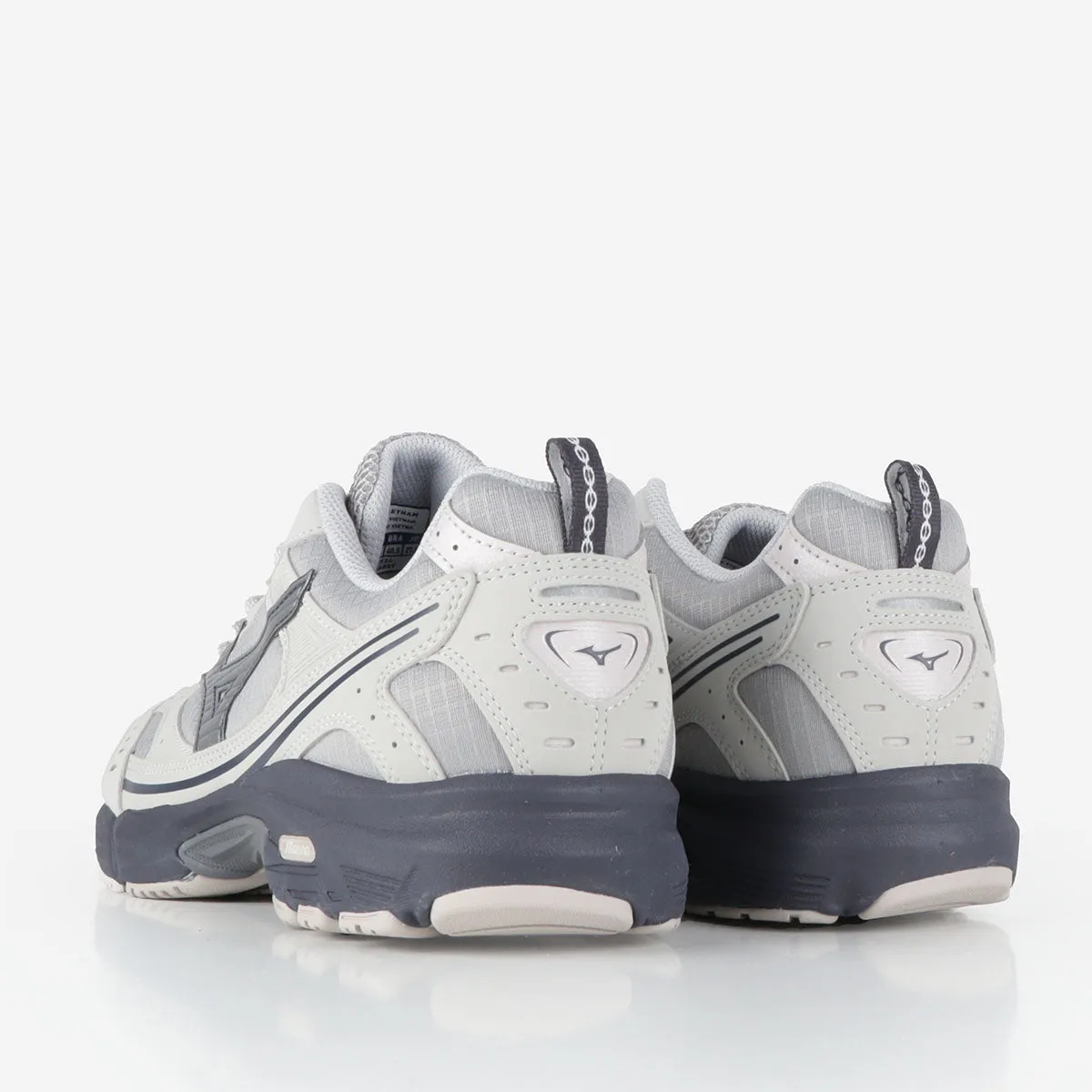 Hot Deal Mizuno MXR Tech Shoes  Limited Stock!