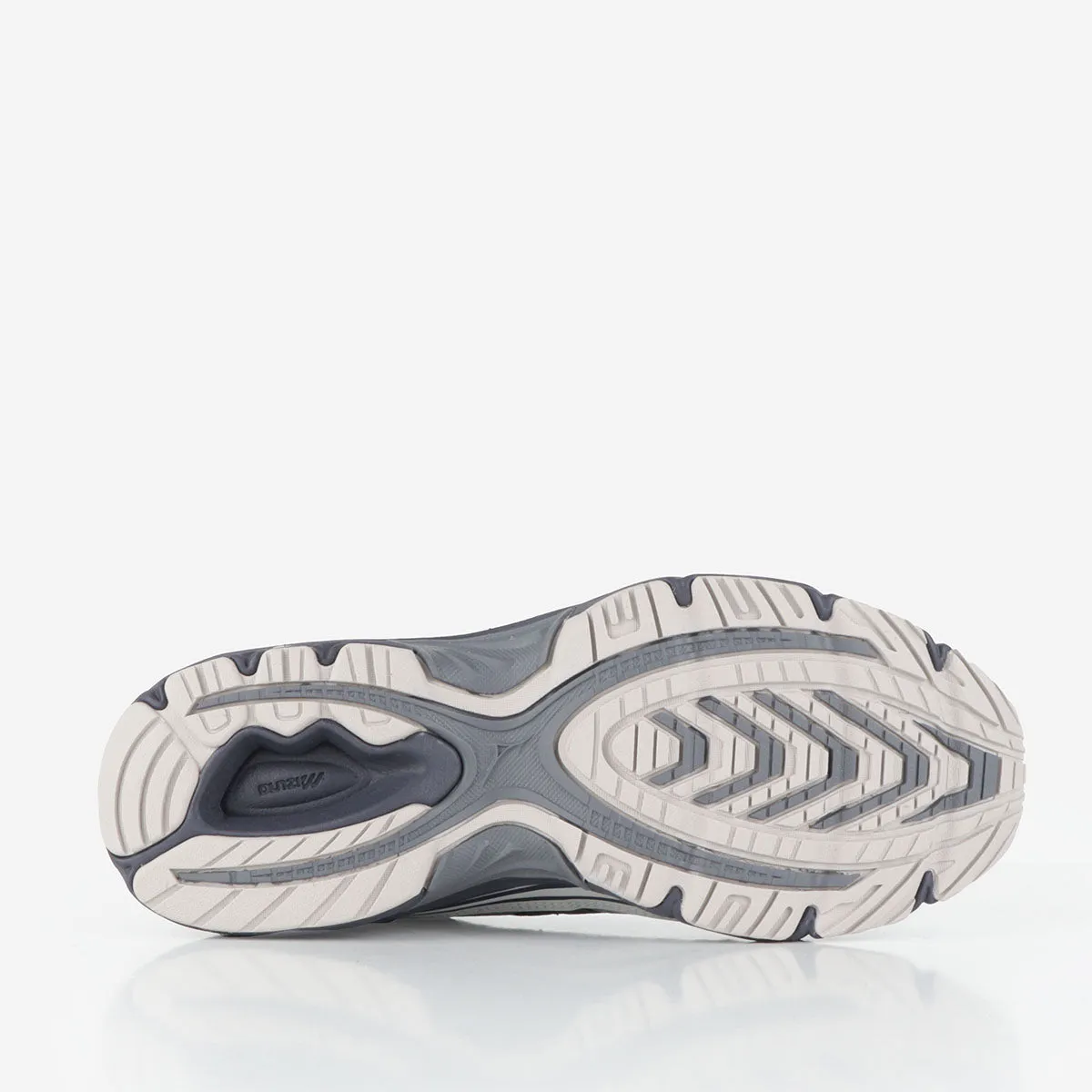 Hot Deal Mizuno MXR Tech Shoes  Limited Stock!