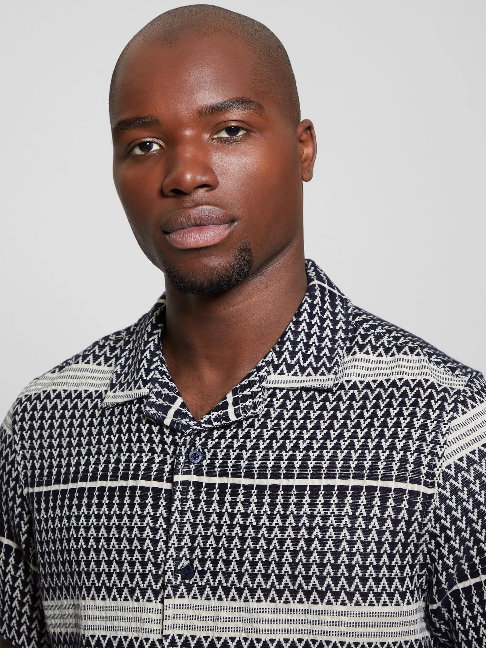 Insta-Worthy Arrow Jacquard Short Sleeve Shirt  Limited Release!