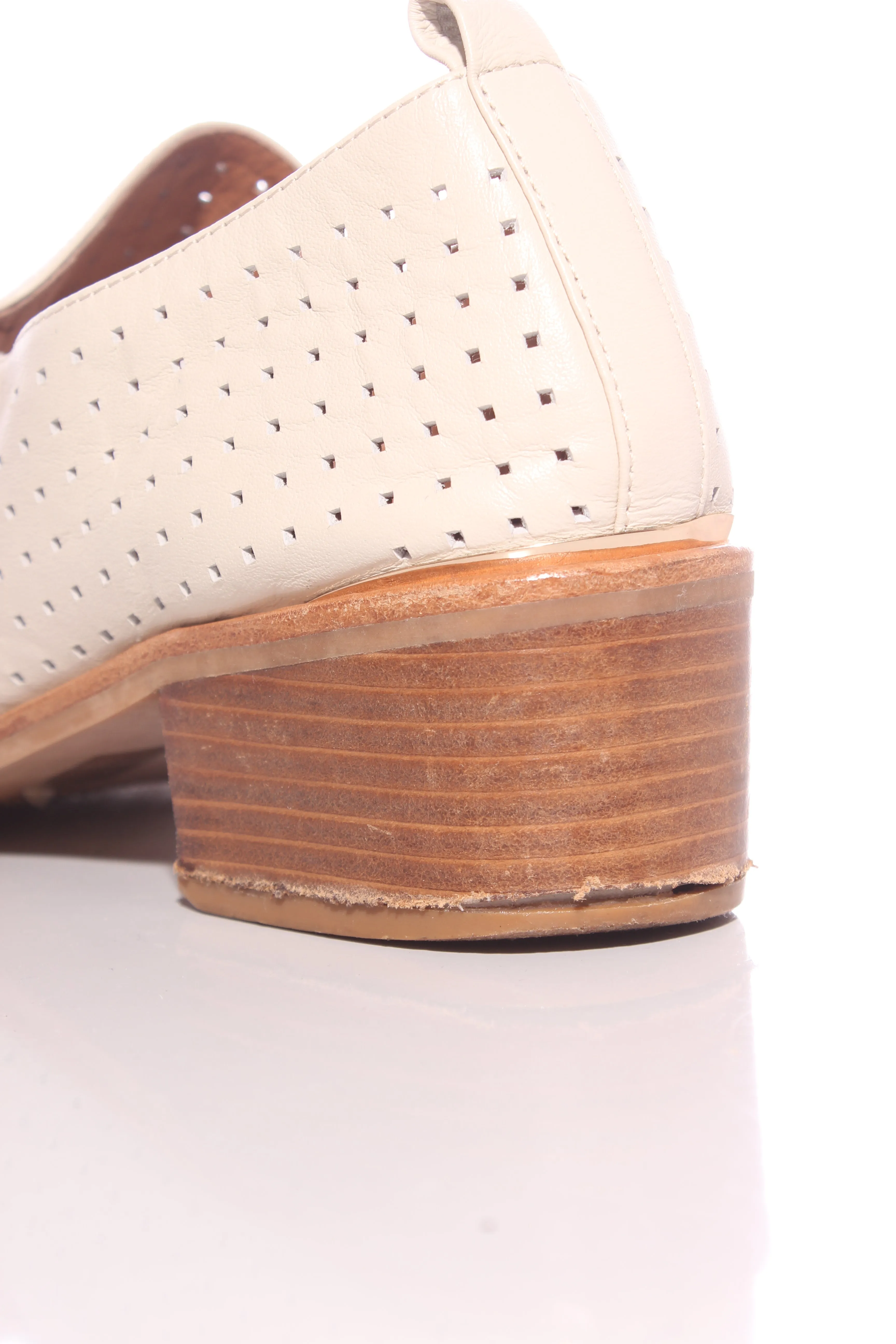 ISABELLA ANSELMI "Dash" Perforated leather loafer! 41