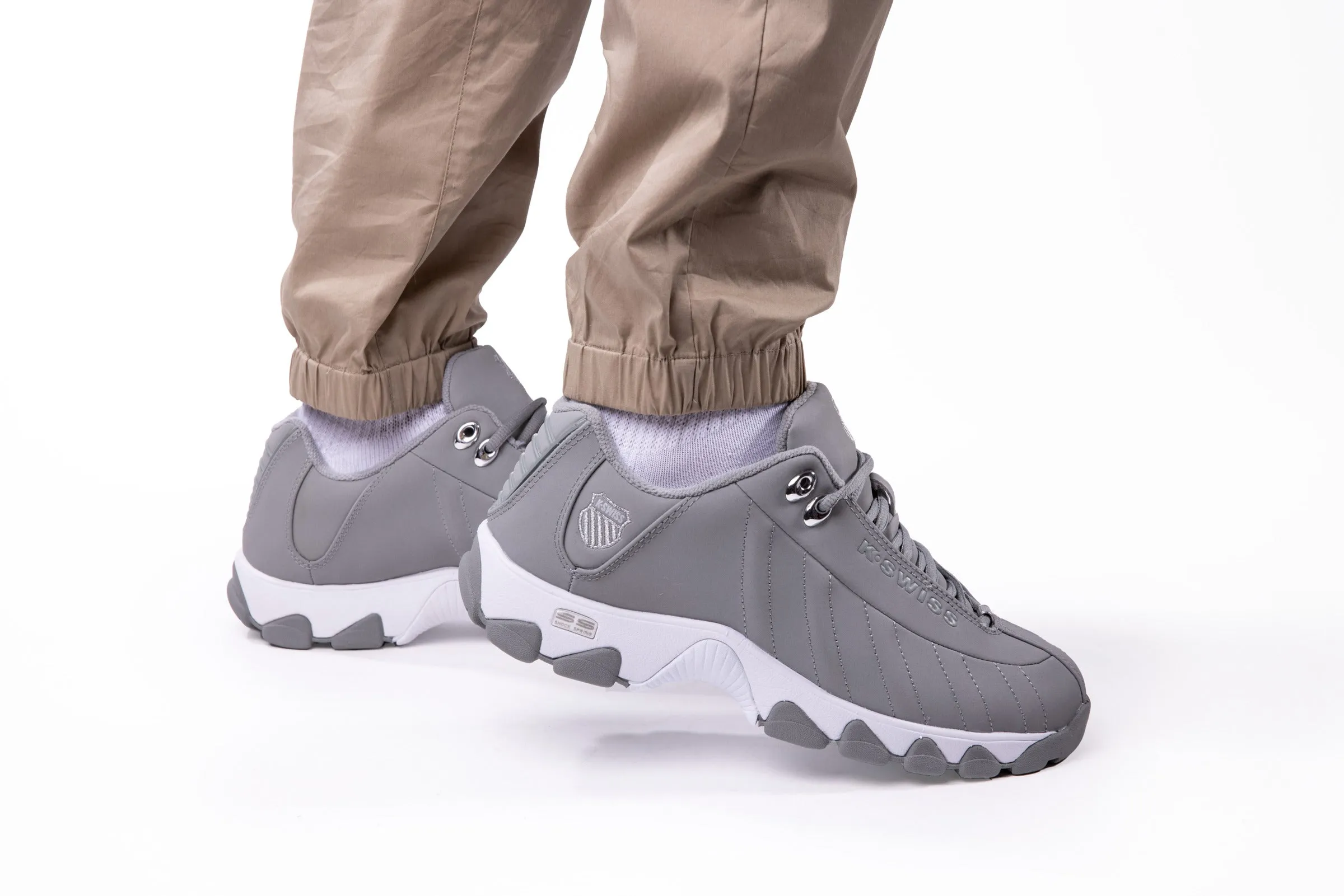 K.SWISS 03426-085-XW | ST329 CMF | NEUTRAL GRAY/SILVER