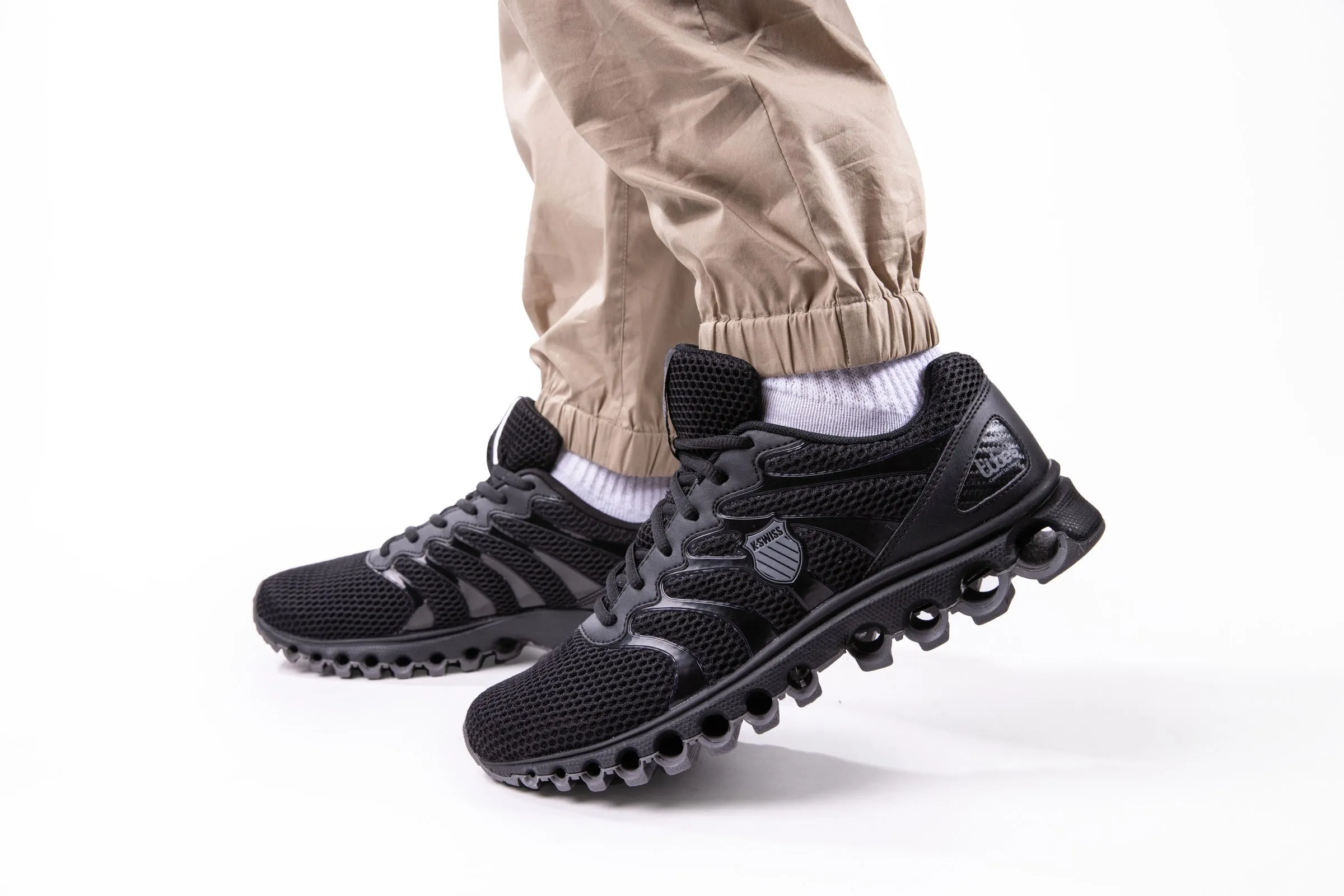 K.SWISS 07112-011-M | TUBES 200 | BLACK/CHARCOAL