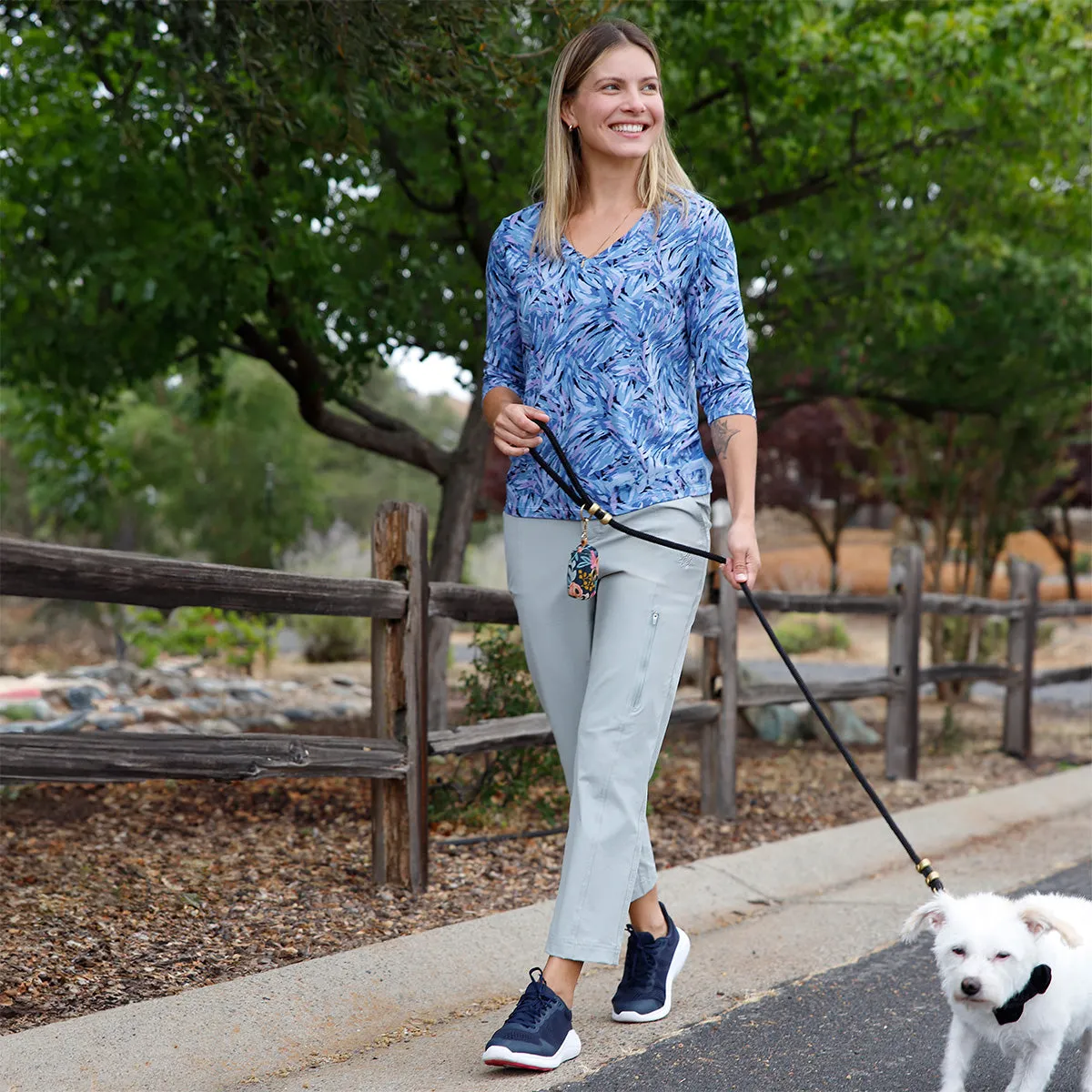 Women's 3/4 Sleeve V-Neck R&R Tee