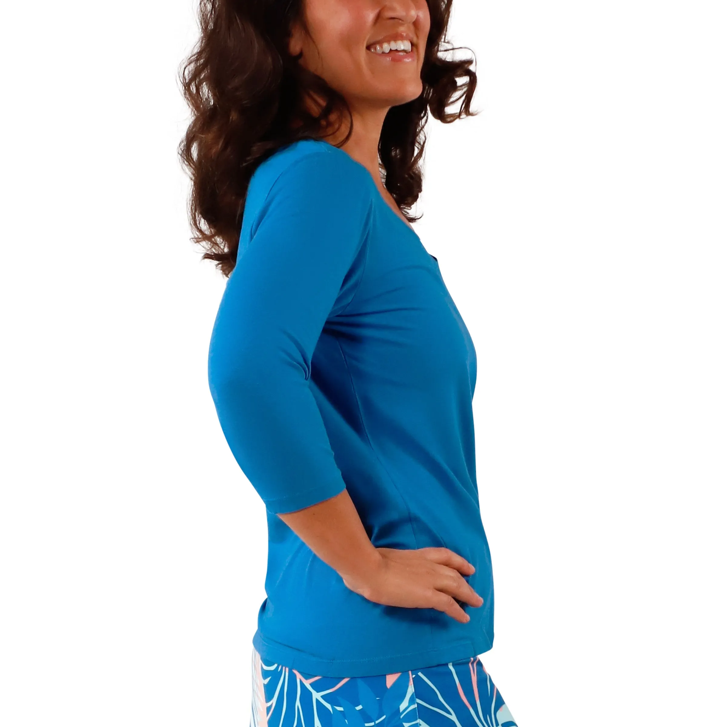 Women's 3/4 Sleeve V-Neck R&R Tee